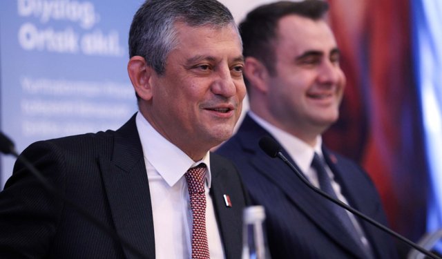 Özgür Özel, İzmir'de konuştu: Romanlar parlamentoda temsil edilmeli