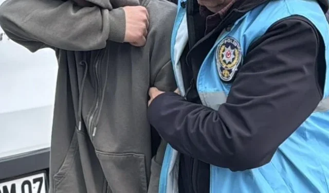 İzmir'de okul saldırısı planlayan 2 şüpheliye ev hapsi