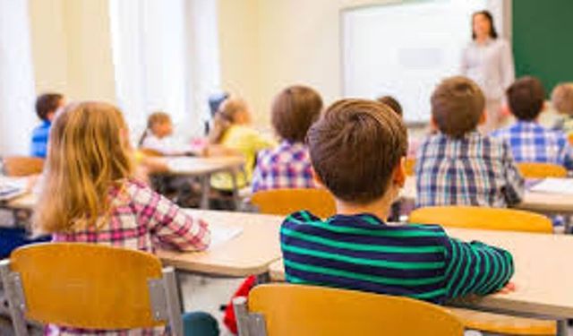 Milli Eğitim Bakanlığı zam oranını açıkladı, özel okul fiyatları uçuşa geçti!