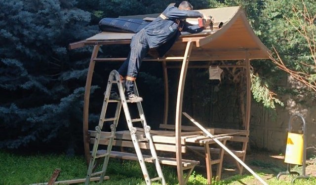 Pursaklar’da parklar yenileniyor: Bank ve çardaklar bakımdan geçiyor