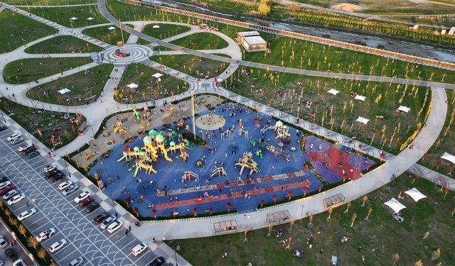 Sincan'da park sezonu açıldı