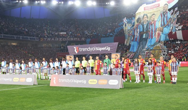 Trabzonspor'un evindeki Başakşehir maçına 6 bin 300 taraftar girebilecek!