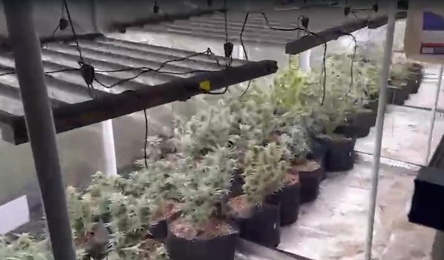 İzmir'de uyuşturucu imal edilen eve operasyon: 2 tutuklama