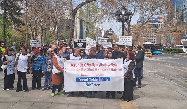 Ankara’da veliler MEB önünde eylem yaptı: ‘Yusuf Tekin istifa!'