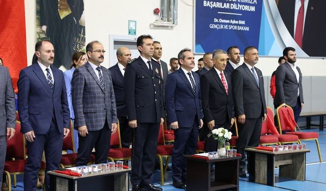 Mamak’ta 19 Mayıs coşkusu: Gençler gösterileriyle bayrama renk kattı