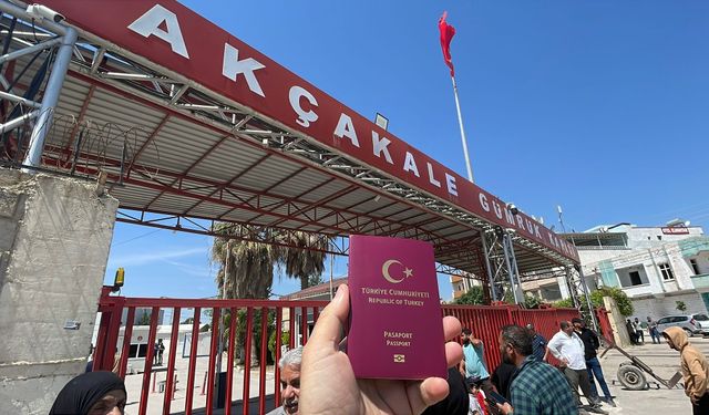 Akçakale Gümrük Kapısı’ndan 12 yıl sonra pasaportlu geçiş başladı