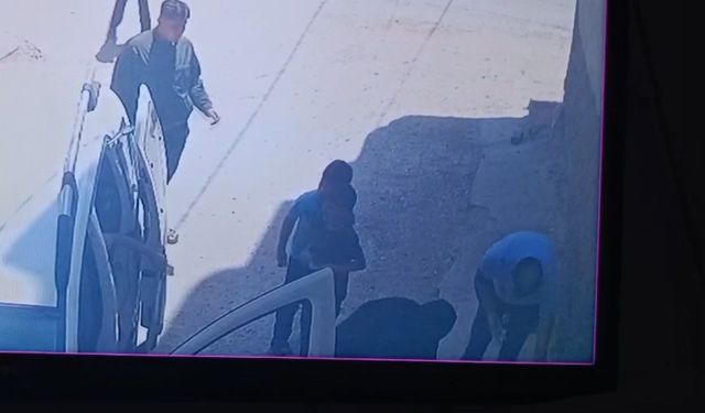 Oğluyla kavga eden 2 çocuğu darbeden babaya gözaltı