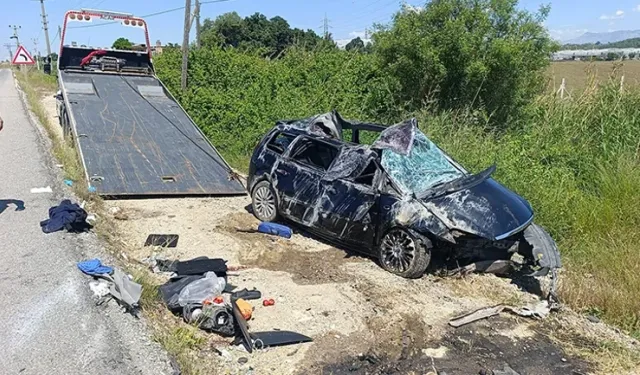 Ankaragücü futbolcusu tatil yolunda trafik kazası geçirdi: 5 yaralı!