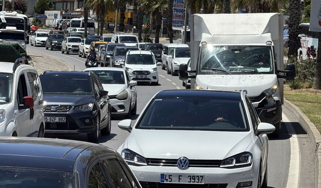 Bodrum'dan 12 saatte 10 binden fazla araç çıkış yaptı