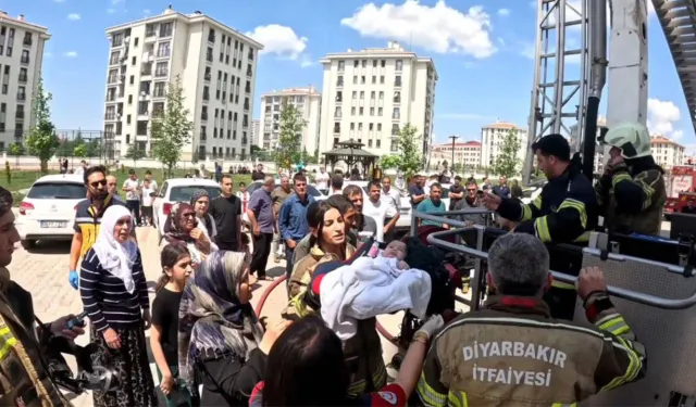 Diyarbakır'da 11 katlı binada yangın!