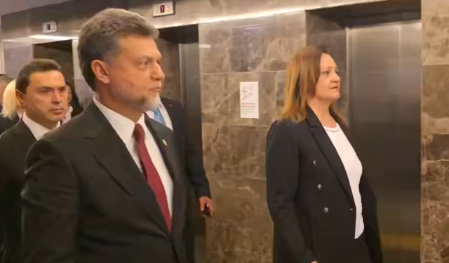 CHP'den istifa eden Burcu Köksal, AK Parti Genel Merkezi'ne geldi!