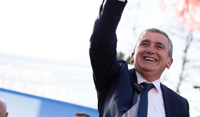 CHP'li Akçakoca Belediye Başkanı Fikret Albayrak gözaltına alındı