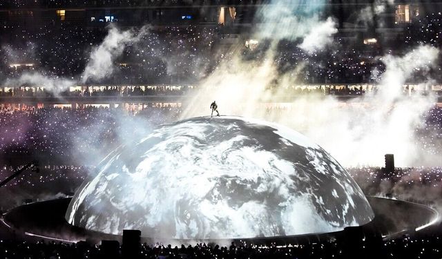 Kanye West İstanbul'da sahneye çıktı: 118 bin kişiyle tüm zamanların stadyum rekoru kırıldı!