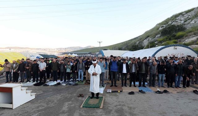Yenimahalle’de kurban kesim alanına yoğun ilgi
