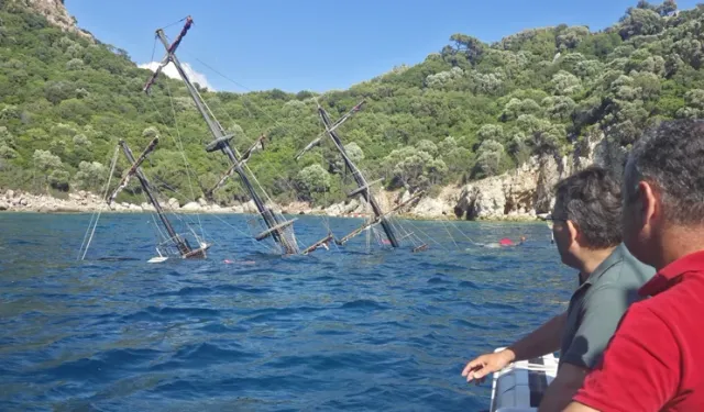 Marmaris'te tur teknesi battı