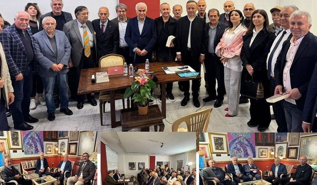 Nevzat Ceylan, kitaplarını okurları için imzaladı