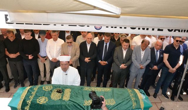 Özgür Özel, amcasının cenazesine katıldı