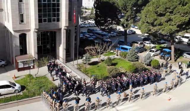 16 ilde organize suç örgütlerine operasyon: 105 şüpheli tutuklandı