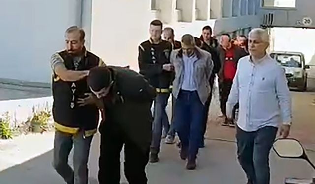 Telefonda kendilerini kamu görevlisi olarak tanıtıp, 14 milyon lira dolandıran çete çökertildi