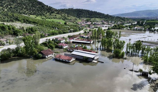 Tokat’ta taşkın nedeniyle tarım arazileri su altında kaldı