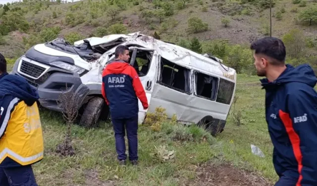 Yozgat'ta okul servisi devrildi: İki öğrenci ve şoför hayatını kaybetti