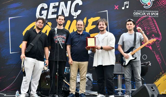 ABB’nin ‘Genç Sahne Genç Ses’ yarışmasında genç müzisyenler sahne aldı