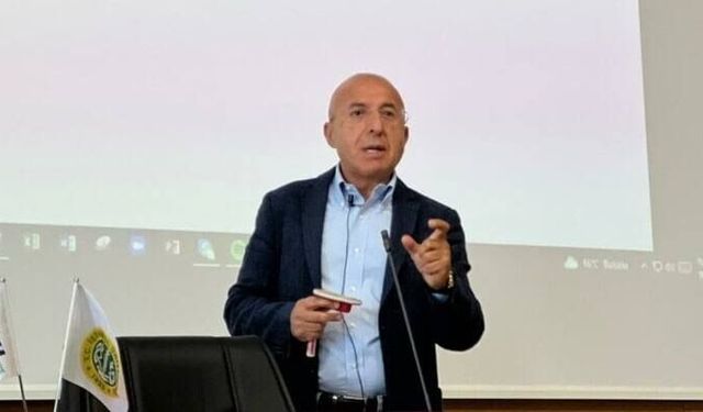 Ali Çağatay kimdir?