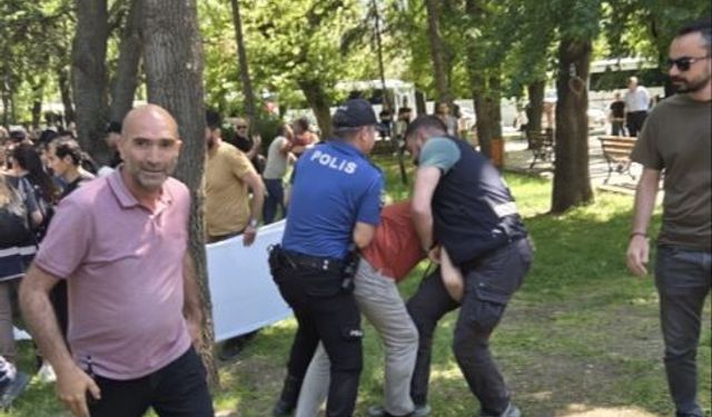 Ankara'daki öğretmen eylemine biber gazlı müdahale!