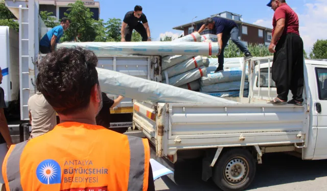 Antalya'da Gazipaşalı üreticilere naylon desteği