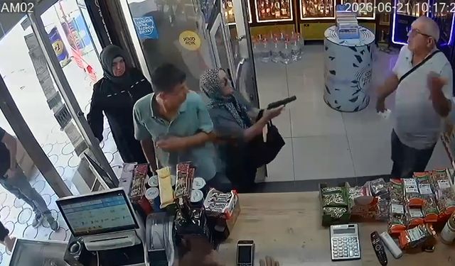 Boşanma aşamasındaki kocasını vurmak isterken, tabanca tutukluluk yaptı!
