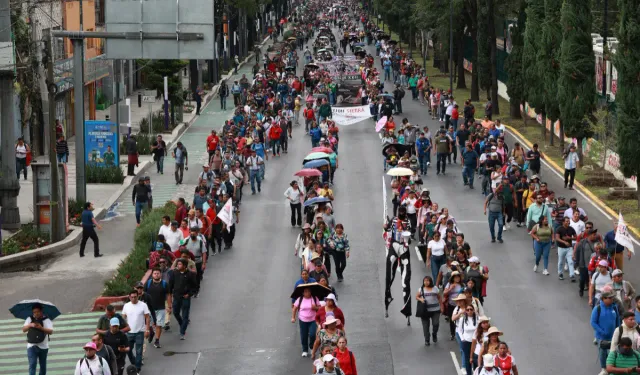 Meksika'da grevdeki öğretmenlerden Dünya Kupası stadyumunda protesto