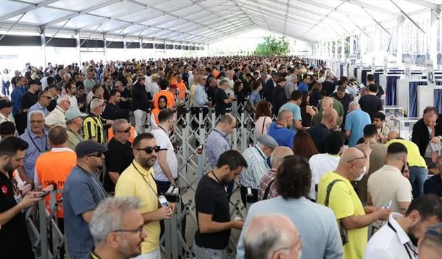 Fenerbahçe kongresinde oy verme işlemi başladı: Seçimlere rekor katılım!