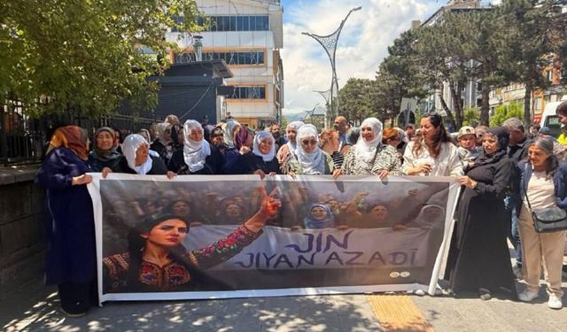 Tatvan’da kadınlardan Rahmi Koç protestosu