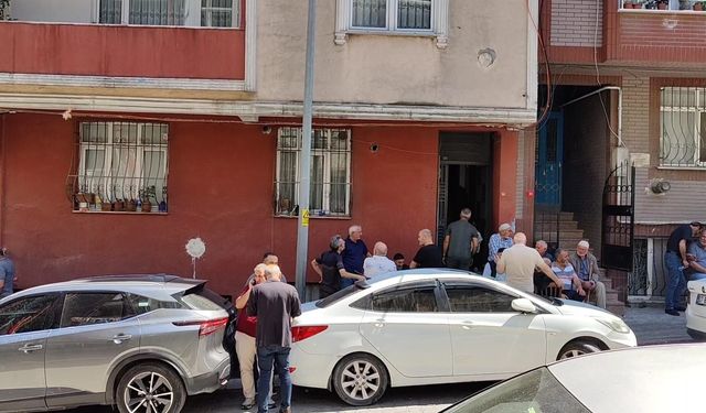 5'inci kattan otomobilin üzerine düşen yaşlı adam hayatını kaybetti