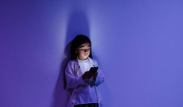 Fransa'da çocuklara sosyal medya yasağını yargı iptal etti
