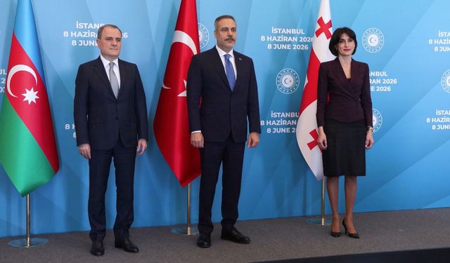 Türkiye-Azerbaycan-Gürcistan Üçlü Dışişleri Bakanları Toplantısı İstanbul'da başladı