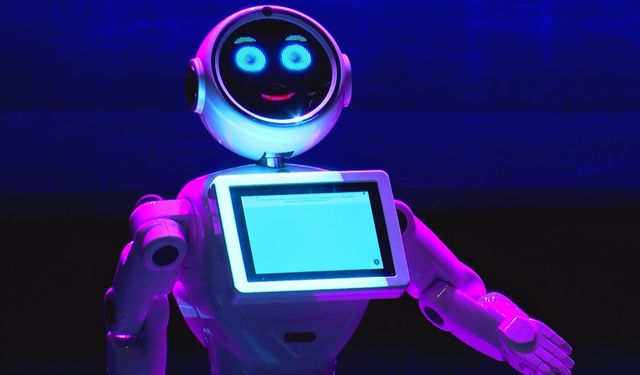 Türkiye'nin ilk robot tiyatrosu tanıtıldı