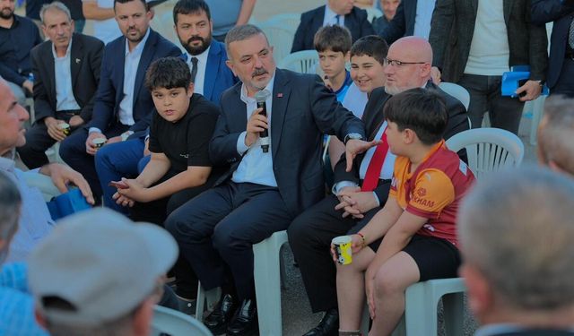 Sincan’da ‘Vatandaş Soruyor, Başkan Cevaplıyor’ buluşmaları 29 Ekim Mahallesi’nde sürdü