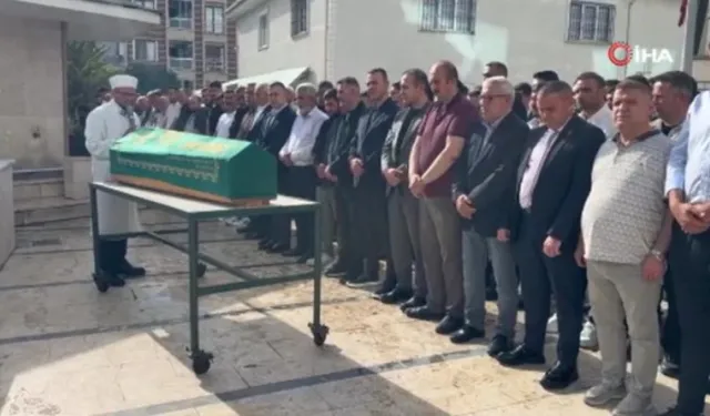 Kocaeli'de tatilde havuza düşerek hayatını kaybeden çocuğa veda