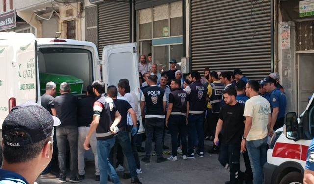 Cezaevinden izinli çıktı, eski eşini öldürüp intihar etti