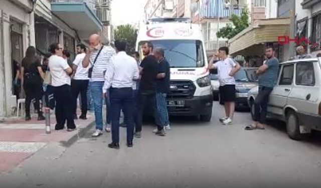 Kötü koku gelen evde, kardeşinin cesediyle 2 gün yaşamış