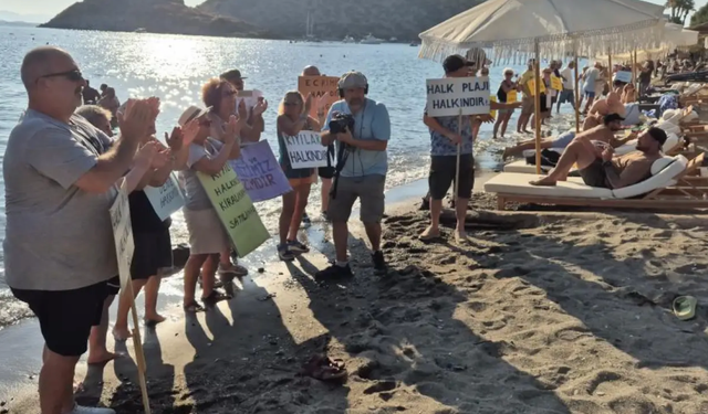 Bodrum’da yurttaşlardan 'kıyılardan eşit ve özgürce yararlanma hakkı' eylemi