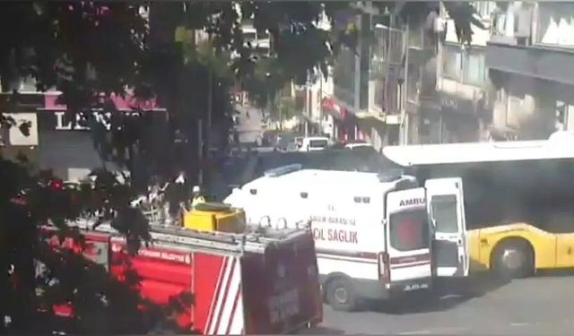 İETT otobüsü ambulansa çarptı; 5 kişi yaralandı