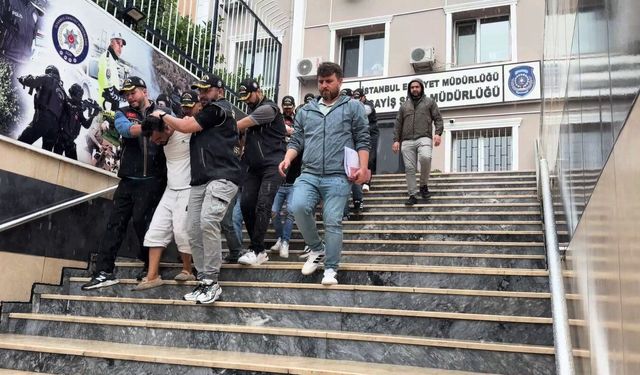FETÖ yalanıyla 1 günde 3 milyon liralık vurgun yapan sahte polisler yakalandı