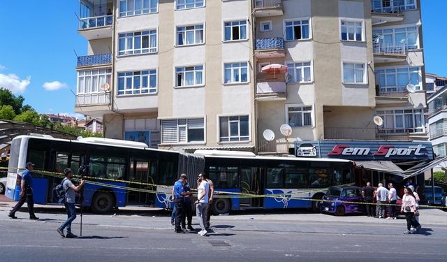 Ankara'da kontrolden çıkan EGO iş yerine çarptı