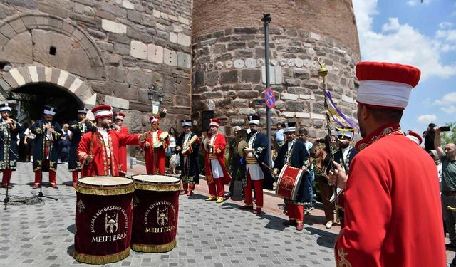 ABB'den Ankara Kalesi ve Ulus Meydanı'nda ücretsiz mehteran gösterileri