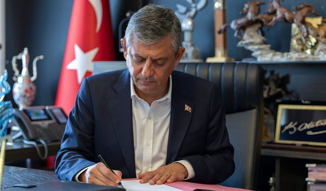 Özgür Özel’den Avrupa’ya çağrı: Demokratik aşınmaya sırtınızı dönmeyin
