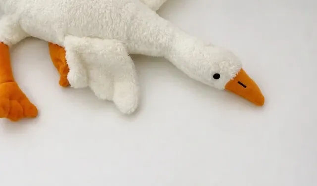 Bakanlıktan 'peluş kaz' oyuncağına yasak ve toplatma kararı