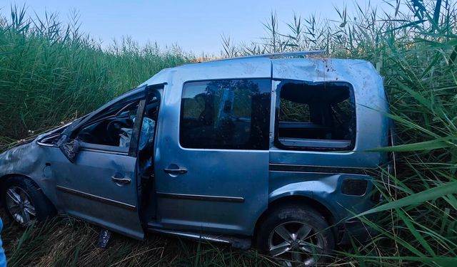 Şırnak’ta hafif ticari araç şarampole devrildi: 1 ölü, 4 yaralı