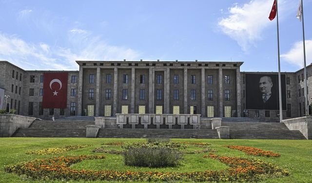 Meclis’te stajyer öğrencilere taciz davasında karar açıklandı